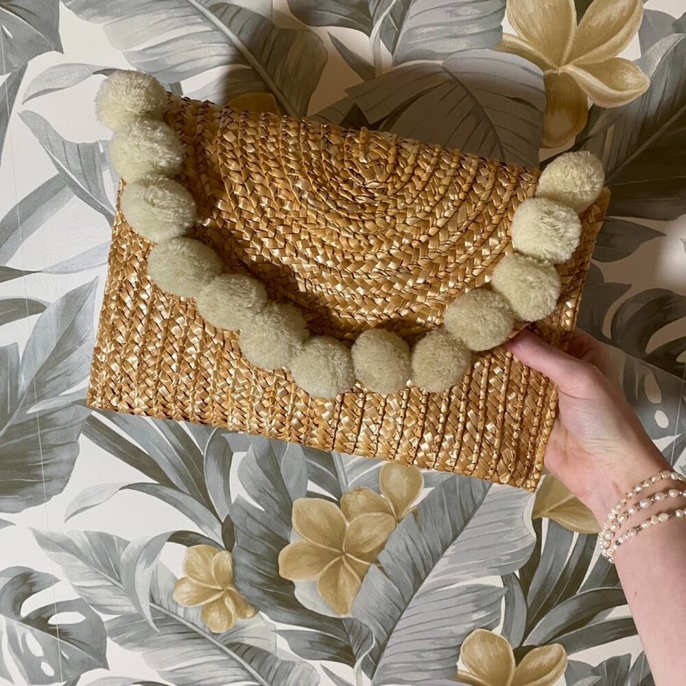 Straw Pom Pom Clutch